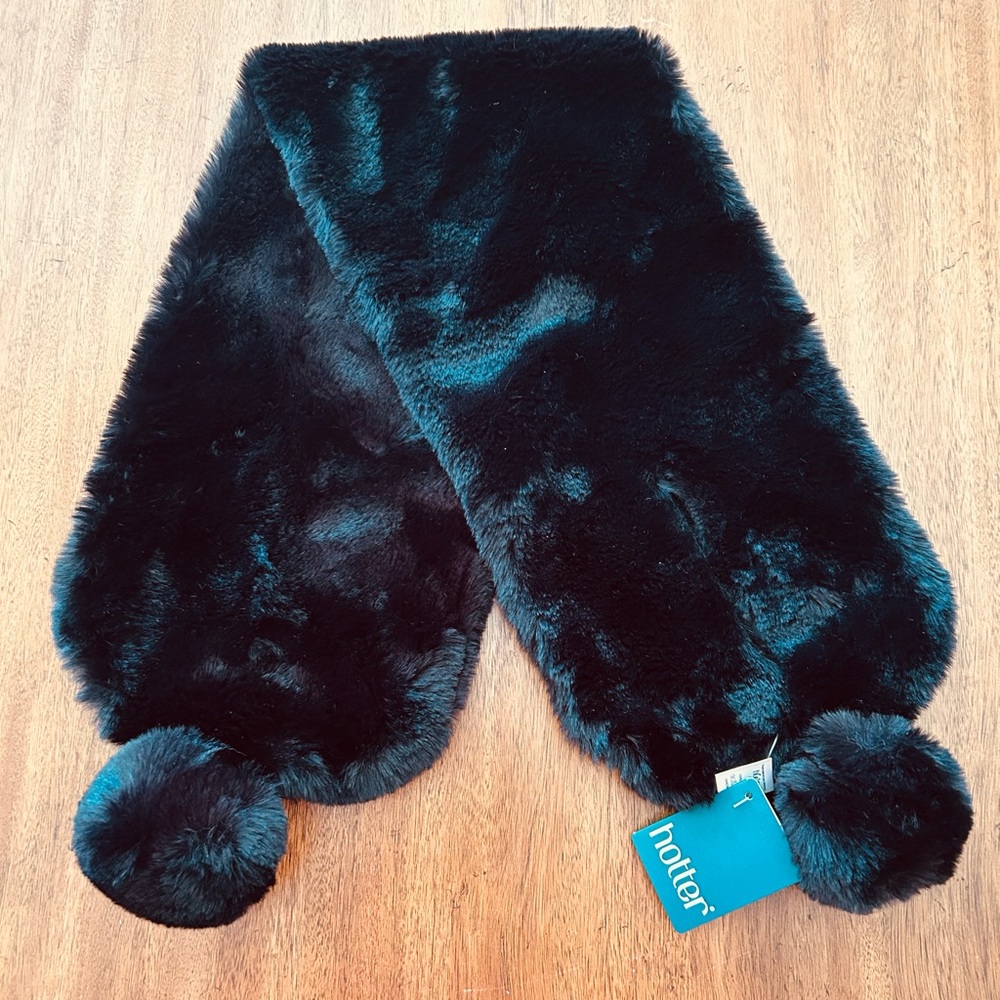 NWT Black Faux Fur Pull-thru Pom Pom Scarf